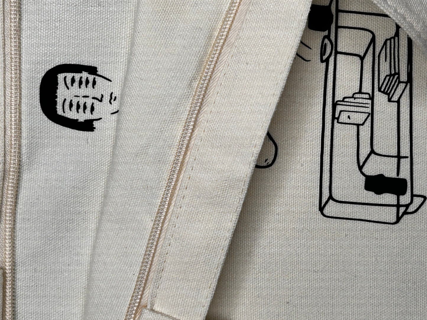 ₊ ⊹❀ Chilling Tote ₊ ⊹❀